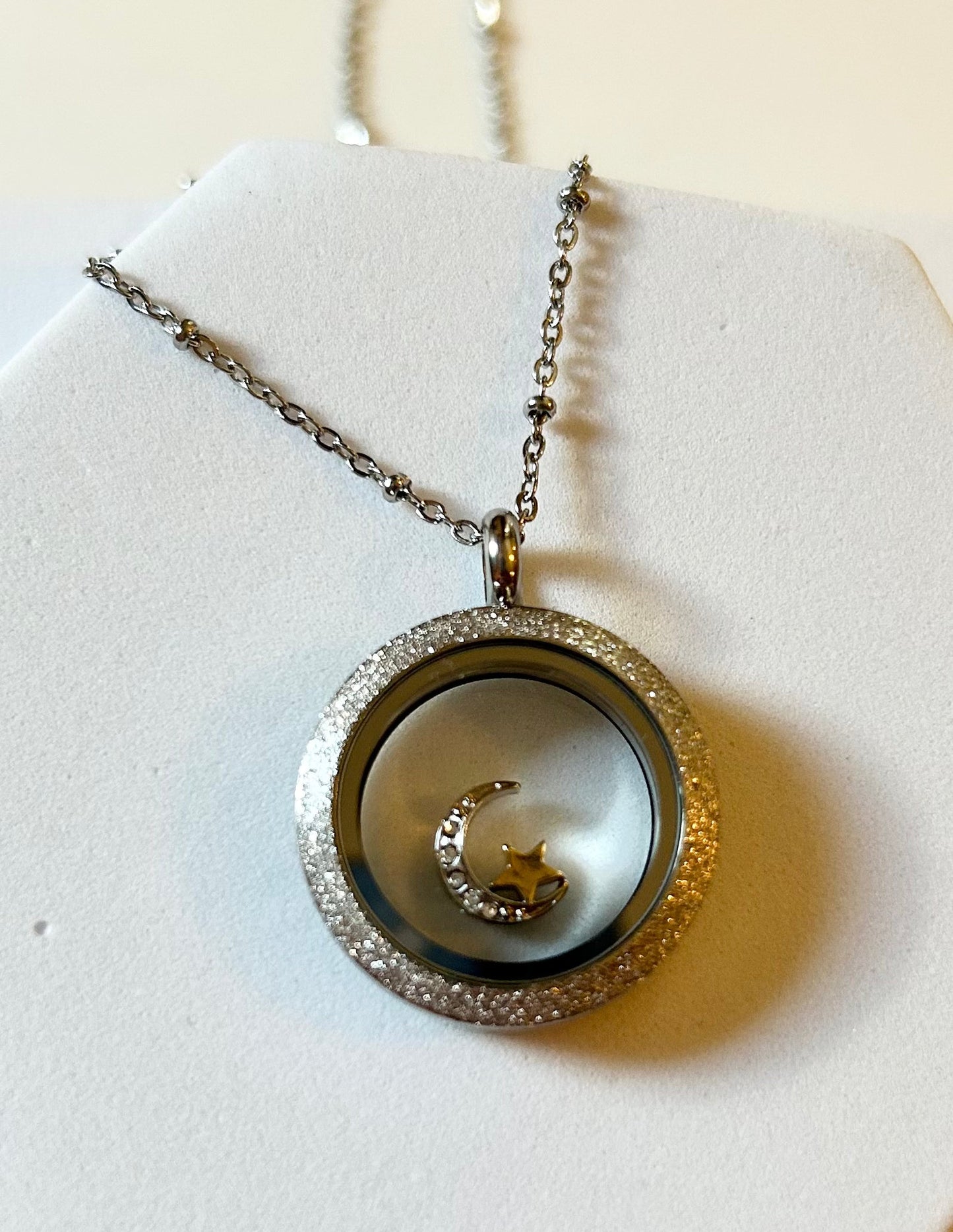 Memory Locket Charm - Moon and star (silver and gold)